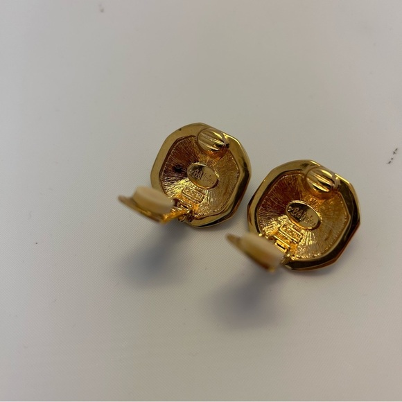 Gold Tone Geometric Shaped Enamel Clip On Earrings - Picture 7 of 10